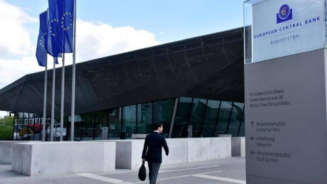 Avrupa Merkez Bankasından Polonya ile swap anlaşması